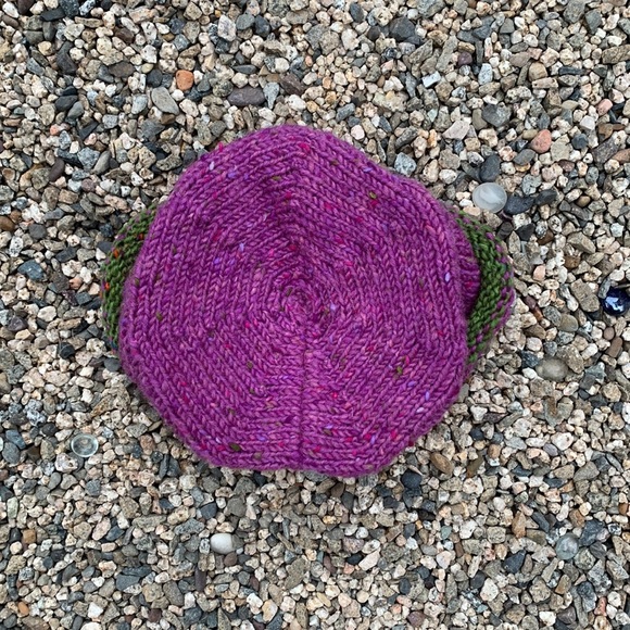 Handmade in Ireland wool hat - Picture 2 of 3